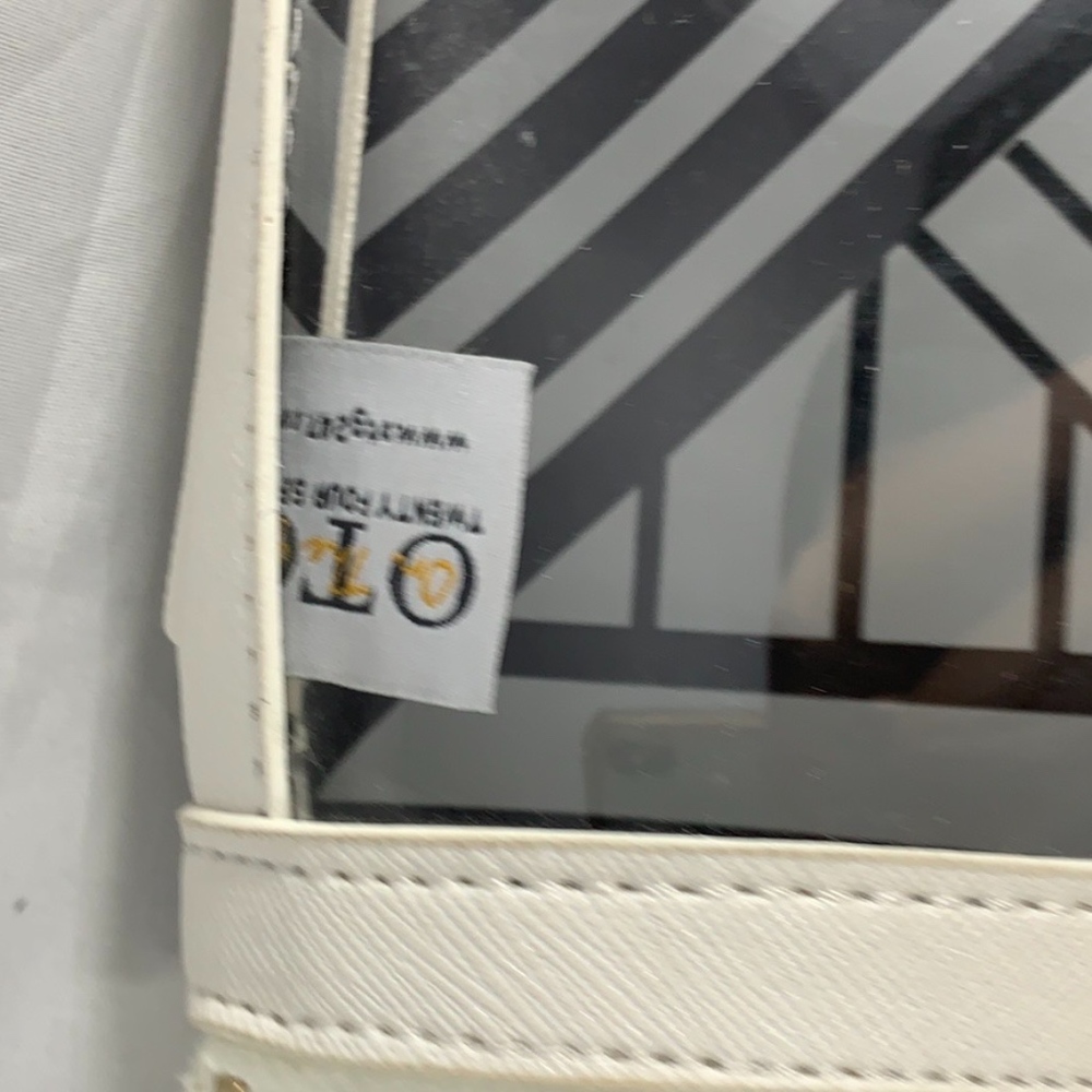 OTG 24/7. Bag 10 Cream  ON THE GO Bag organizer